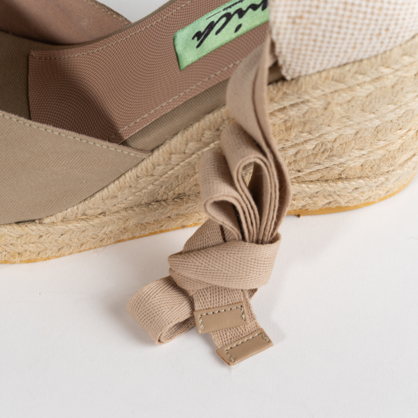 #color_beige